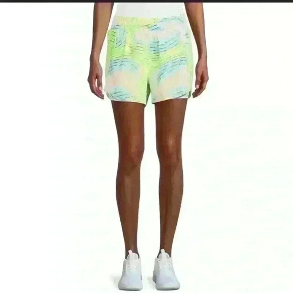 Avia Large (12-14) running shorts Item# 5F - Picture 1 of 6